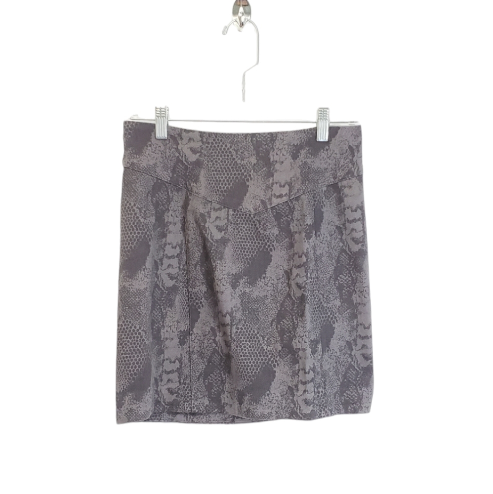 ⚪2/$20 BDG Urban Outfitters Gray Snakeskin Print Denim Mini Skirt